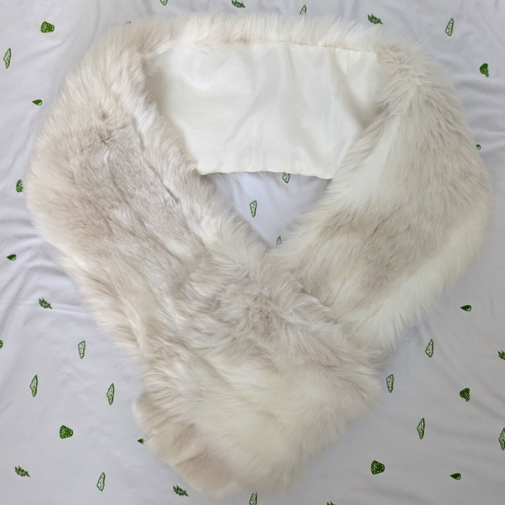 Elegant Faux Fur Stole - Cream